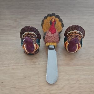 Vintage Turkey Salt And Pepper Shakers With Butter Knive